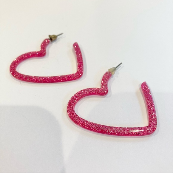 Jewelry - Barbiecore hot pink sparkly heart earrings new preppy